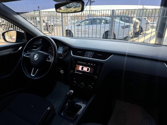 2017 Skoda Octavia III (A7) Рестайлинг, коричневый, 1800000 рублей - вид 14