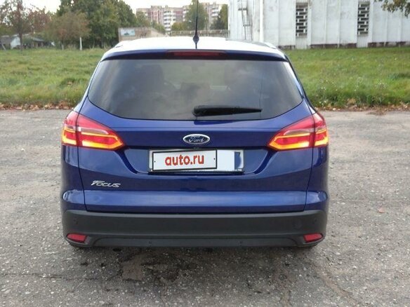2016 Ford Focus III Рестайлинг, синий, 1100000 рублей - вид 5