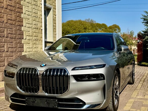2022 BMW 7 серии 740d xDrive VII (G70), серый, 11000000 рублей