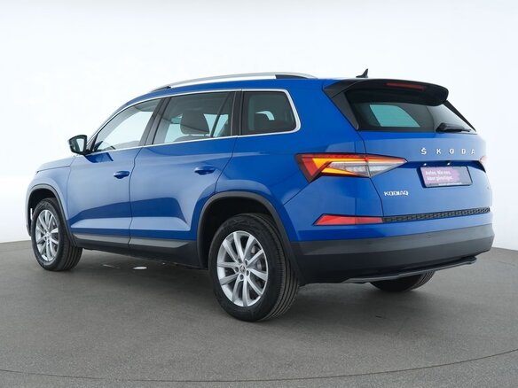 2022 Skoda Kodiaq I Рестайлинг, синий, 3200000 рублей - вид 8