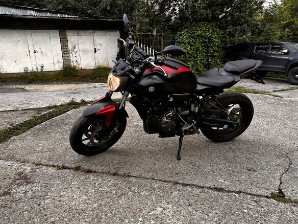 2017 Yamaha MT-07 (FZ-07), красный, 1200000 рублей