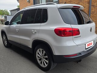 2012 Volkswagen Tiguan I Рестайлинг, белый, 1400000 рублей, вид 3