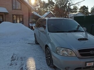 2004 Kia Carnival I Рестайлинг, серебристый, 550000 рублей, вид 3