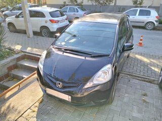 2008 Honda Fit II, чёрный, 650000 рублей, вид 2
