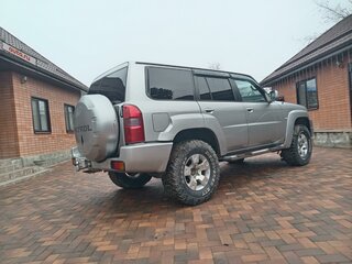 2007 Nissan Patrol V (Y61) Рестайлинг, серебристый, 1650000 рублей, вид 3