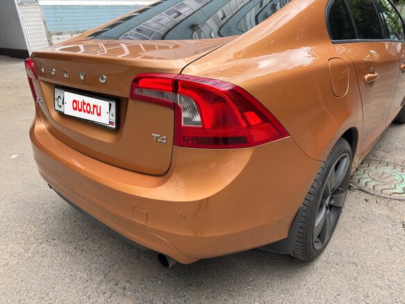2013 Volvo S60 II Рестайлинг, оранжевый - вид 16