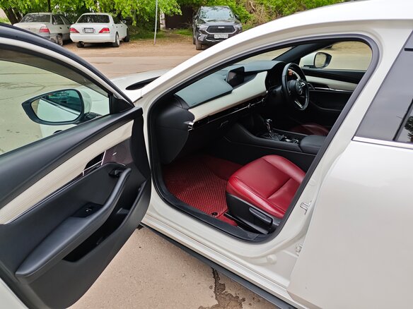 2020 Mazda 3 IV (BP), белый, 2150000 рублей - вид 11