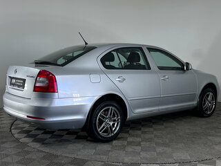 2011 Skoda Octavia DSG7 II (A5) Рестайлинг, серебристый, 1040000 рублей, вид 5