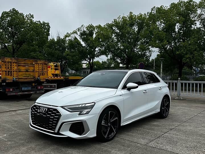 Открыть фотографии: Audi A3 IV (8Y)