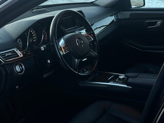 2013 Mercedes-Benz E-Класс 200 IV (W212, S212, C207) Рестайлинг, чёрный, 2100000 рублей, вид 2