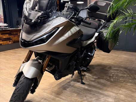 2025 Honda NT1100, бежевый, 2550000 рублей, вид 5