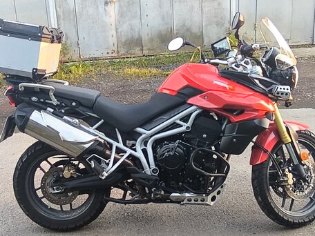 2011 Triumph Tiger 800, красный, 590000 рублей, вид 2