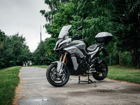 2021 BMW S 1000 XR, серый, 2000000 рублей, вид 1
