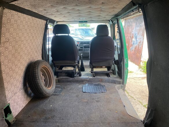 1992 Volkswagen Transporter T4, зелёный, 320000 рублей - вид 14
