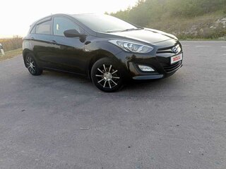 2013 Hyundai i30 II, чёрный, 900000 рублей, вид 2