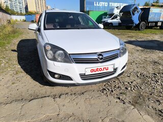 2010 Opel Astra H Рестайлинг, белый, 470000 рублей, вид 3