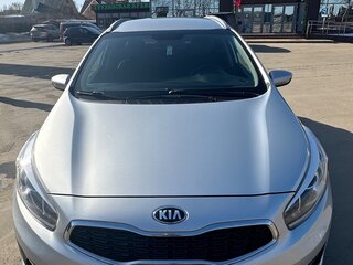 2017 Kia Ceed II Рестайлинг, серебристый, 1480000 рублей, вид 2