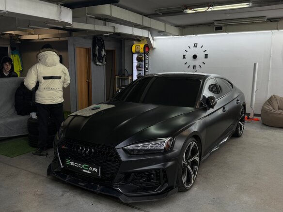2018 Audi RS 5 II (F5), чёрный, 5500000 рублей - вид 4