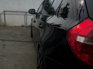 2010 BMW 1 серии 116i I (E81/E82/E87/E88) Рестайлинг, чёрный, 850000 рублей, вид 4