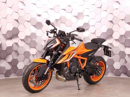 2023 KTM 1290 Super Duke R Evo, оранжевый, 1585000 рублей, вид 2