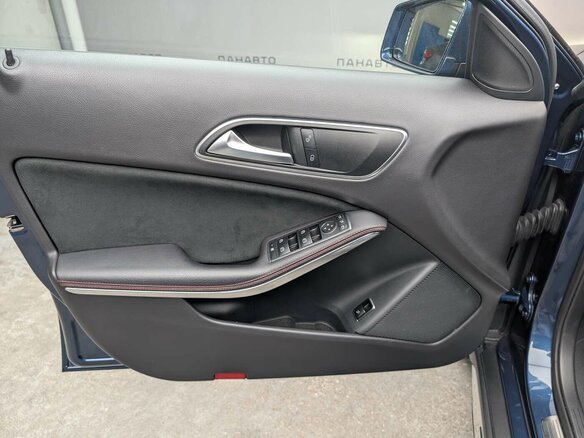2019 Mercedes-Benz GLA 250 I (X156) Рестайлинг, синий - вид 4