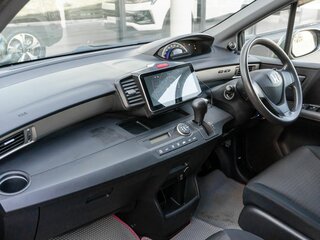 2010 Honda Freed I, серый, 930000 рублей, вид 5