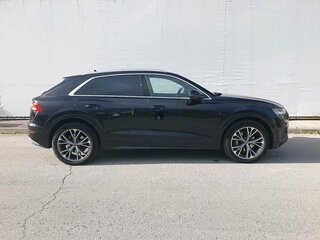 2019 Audi Q8 55 TFSI I (4M), чёрный, 5500000 рублей, вид 4
