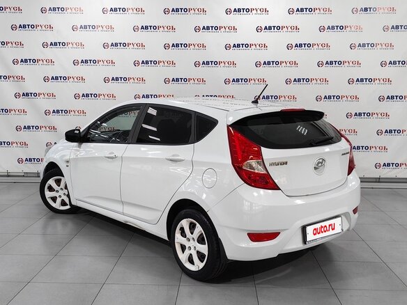 2014 Hyundai Solaris I, белый, 1200000 рублей - вид 3