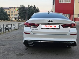2019 Kia Optima IV Рестайлинг, белый, 1799000 рублей, вид 3