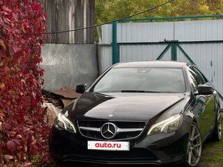 2013 Mercedes-Benz E-Класс 200 IV (W212, S212, C207) Рестайлинг, чёрный, 2150000 рублей, вид 3
