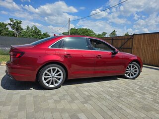 2019 Audi A4 V (B9), красный, 2590000 рублей, вид 1