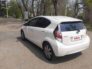 2014 Toyota Aqua I, белый, 785000 рублей, вид 4