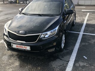 2015 Kia Rio III Рестайлинг, чёрный, 755000 рублей, вид 2