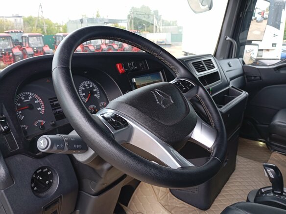 2023 Sinotruk Sitrak C7H, белый - вид 5