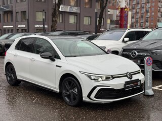 2023 Volkswagen Golf VIII, белый, 2220000 рублей, вид 3