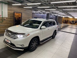 2011 Toyota Highlander II (XU40) Рестайлинг, белый, 2450000 рублей, вид 3