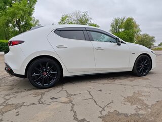 2020 Mazda 3 IV (BP), белый, 2150000 рублей, вид 4