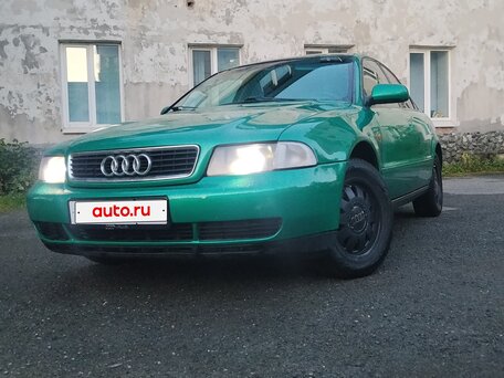 1998 Audi A4 I (B5), зелёный, 400000 рублей, вид 2