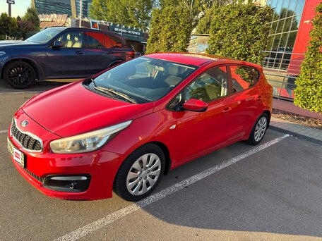 2015 Kia Ceed II Рестайлинг, красный, 1100000 рублей, вид 1