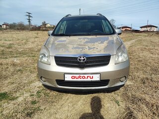 2003 Toyota Corolla Verso I, золотистый, 480000 рублей, вид 1
