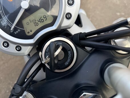 2017 Triumph Street Twin, чёрный, 619000 рублей, вид 3