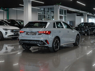 2026 Audi A3 Sportback 35 TFSI IV (8Y) Рестайлинг, серый, 3840000 рублей, вид 4