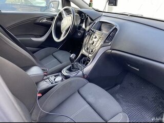 2011 Opel Astra J, белый, 650000 рублей, вид 4