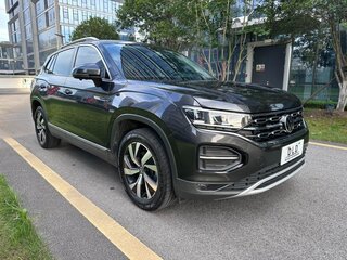 2022 Volkswagen Tayron I, чёрный, 2060000 рублей, вид 2