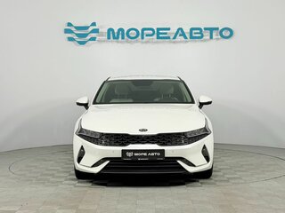 2020 Kia K5 III, белый, 2069000 рублей, вид 2