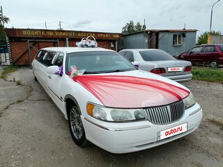 2001 Lincoln Town Car III, белый, 320000 рублей, вид 2