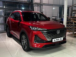 2025 Changan UNI-S I, красный, 3179900 рублей, вид 4