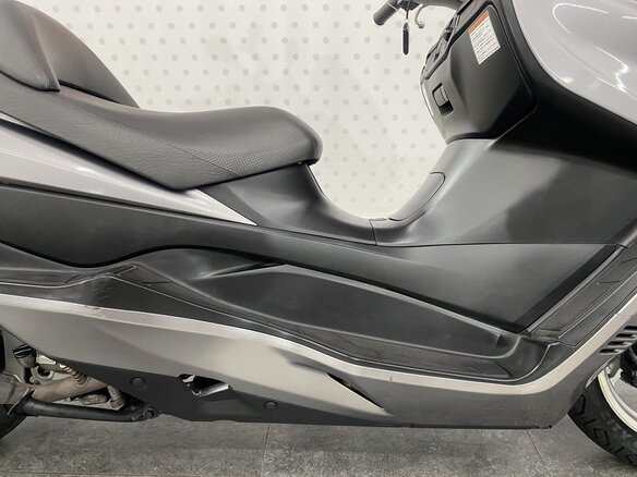 2006 Suzuki Burgman (SkyWave) 400, серебристый, 279000 рублей - вид 19