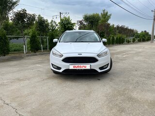 2017 Ford Focus III Рестайлинг, белый, 1100000 рублей, вид 4