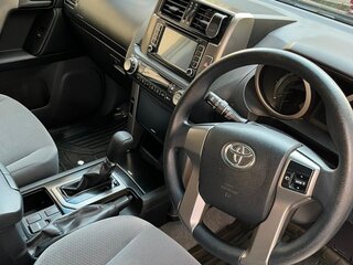 2010 Toyota Land Cruiser Prado 150 Series, чёрный, 3500000 рублей, вид 4
